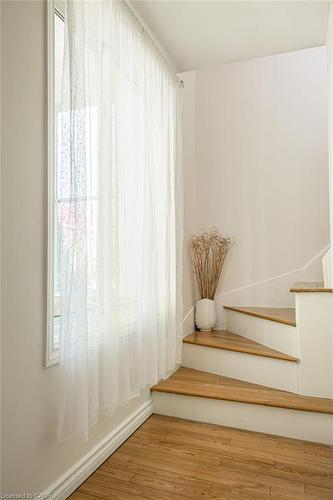 87 East 9Th Street, Hamilton, ON - Indoor Photo Showing Other Room