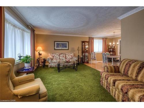 416 Warrington Drive, Waterloo, ON - Indoor Photo Showing Living Room