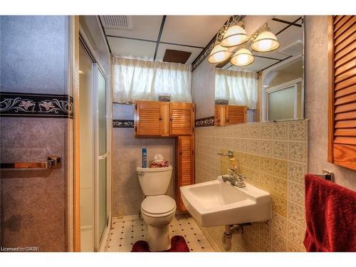 416 Warrington Drive, Waterloo, ON - Indoor Photo Showing Bathroom