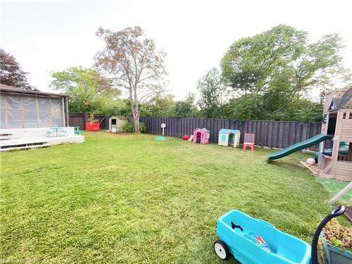 416 Warrington Drive, Waterloo, ON - Outdoor With Backyard