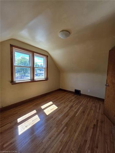 1673 Fairview Road, Cambridge, ON - Indoor Photo Showing Other Room