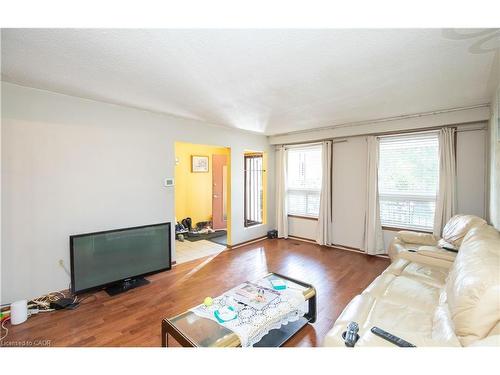 185 Lavina Crescent, Hamilton, ON - Indoor Photo Showing Living Room