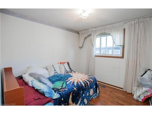 185 Lavina Crescent, Hamilton, ON - Indoor Photo Showing Bedroom