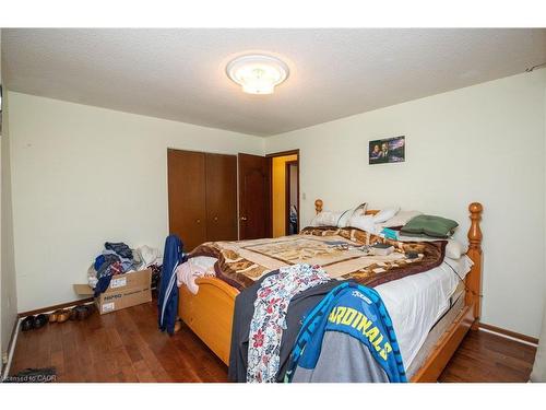 185 Lavina Crescent, Hamilton, ON - Indoor Photo Showing Bedroom