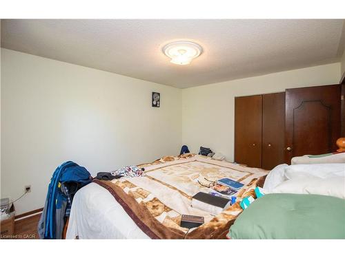 185 Lavina Crescent, Hamilton, ON - Indoor Photo Showing Bedroom