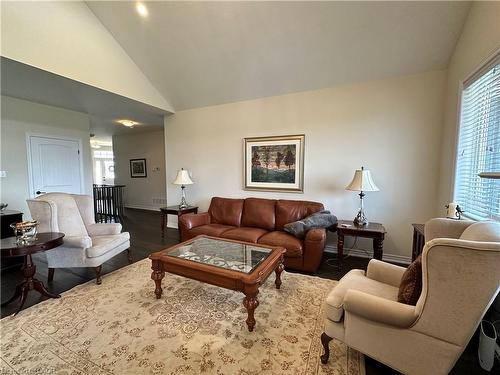 198 Schooner Drive, Port Dover, ON - Indoor Photo Showing Living Room