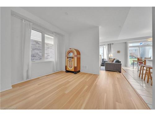 39 Spicer Street, Fergus, ON - Indoor