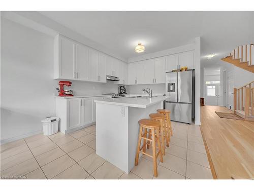 39 Spicer Street, Fergus, ON - Indoor Photo Showing Kitchen