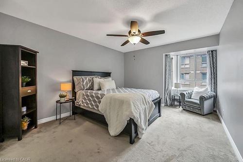 204-6 Niagara Street, Grimsby, ON - Indoor Photo Showing Bedroom