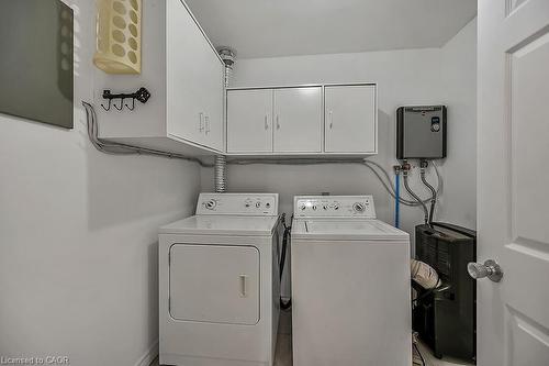 204-6 Niagara Street, Grimsby, ON - Indoor Photo Showing Laundry Room
