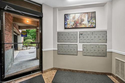 204-6 Niagara Street, Grimsby, ON - Indoor Photo Showing Other Room