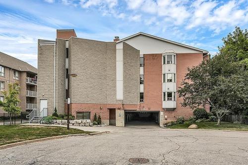 204-6 Niagara Street, Grimsby, ON - Outdoor With Balcony