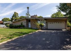 1106 Falgarwood Drive  Oakville, ON L6H 1N9