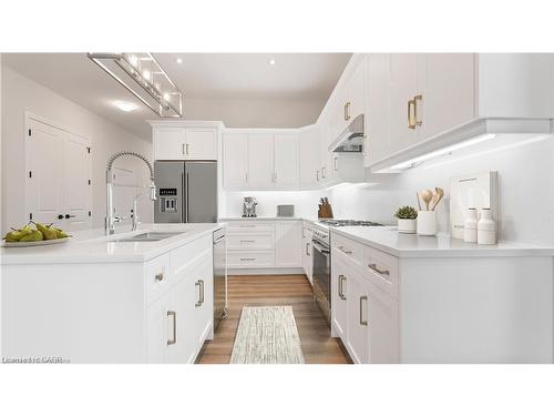 255 Ladyslipper Drive, Waterloo, ON - Indoor Photo Showing Kitchen With Upgraded Kitchen