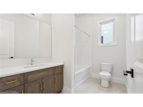 255 Ladyslipper Drive, Waterloo, ON - Indoor Photo Showing Bathroom