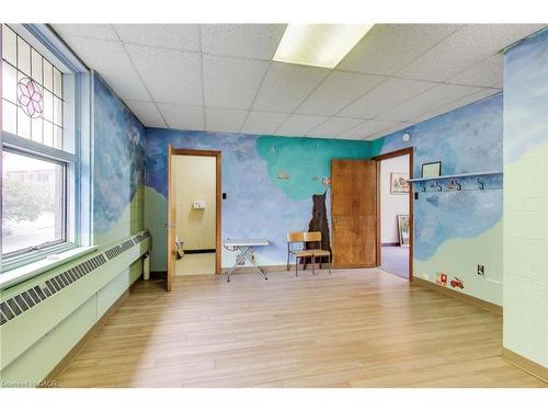 1974 King Street E, Hamilton, ON 