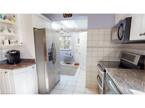 12 Orchard Hill, Hamilton, ON - Indoor Photo Showing Kitchen