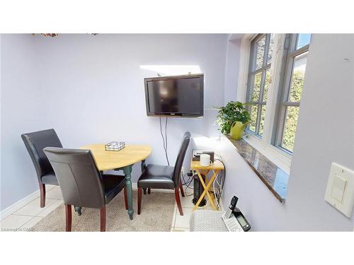 12 Orchard Hill, Hamilton, ON - Indoor Photo Showing Dining Room