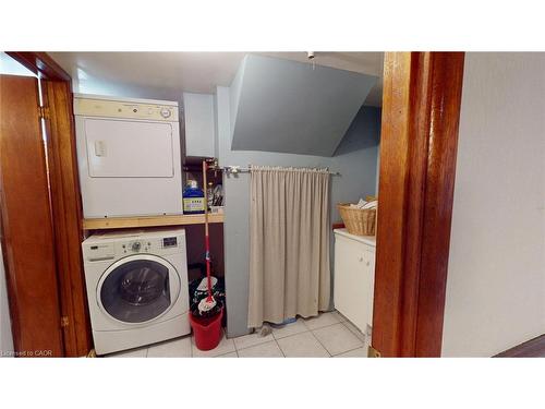 12 Orchard Hill, Hamilton, ON - Indoor Photo Showing Laundry Room