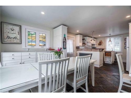99 Argyle Street N, Caledonia, ON - Indoor Photo Showing Dining Room