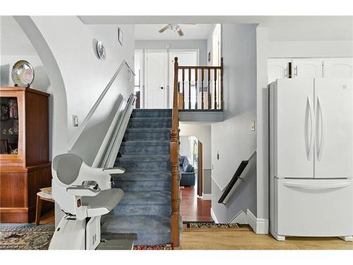 226 Carson Drive, Hamilton, ON - Indoor Photo Showing Other Room