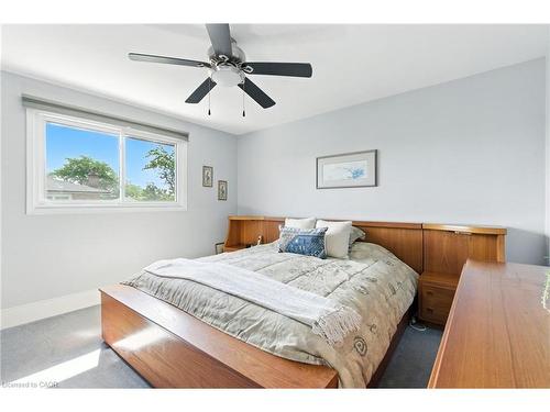 226 Carson Drive, Hamilton, ON - Indoor Photo Showing Bedroom