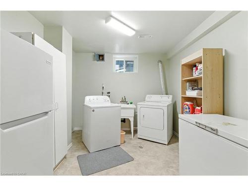 226 Carson Drive, Hamilton, ON - Indoor Photo Showing Laundry Room