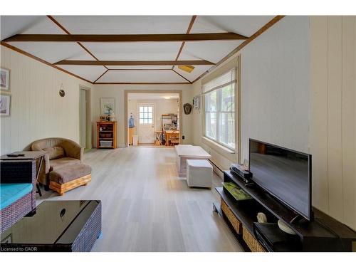 1180 Guigue Road, Sharbot Lake, ON - Indoor