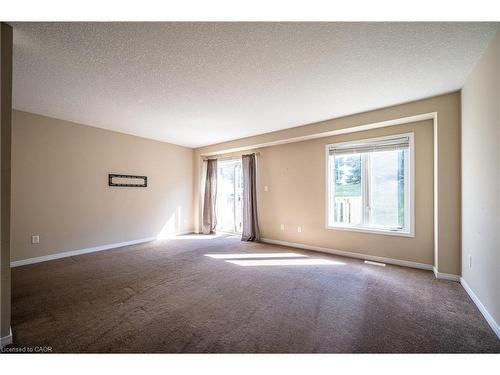 202 Maitland Street, Kitchener, ON - Indoor Photo Showing Other Room