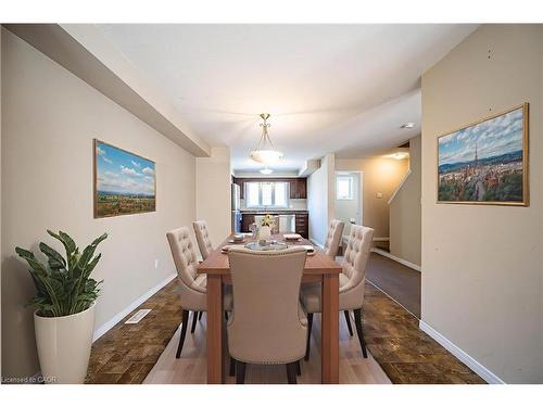 202 Maitland Street, Kitchener, ON - Indoor Photo Showing Dining Room