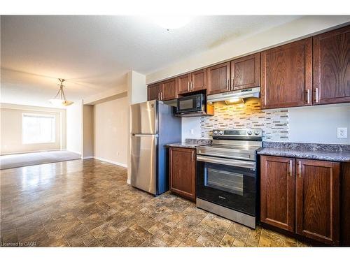 202 Maitland Street, Kitchener, ON - Indoor Photo Showing Kitchen