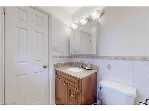 18 Millpond Place, Hamilton, ON - Indoor Photo Showing Bathroom