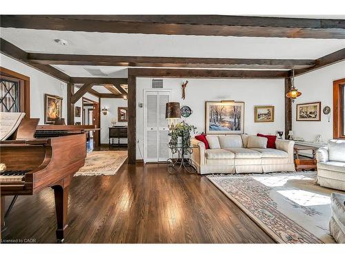 793 Shadeland Avenue, Burlington, ON - Indoor Photo Showing Living Room