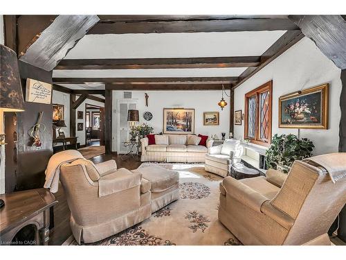 793 Shadeland Avenue, Burlington, ON - Indoor Photo Showing Living Room