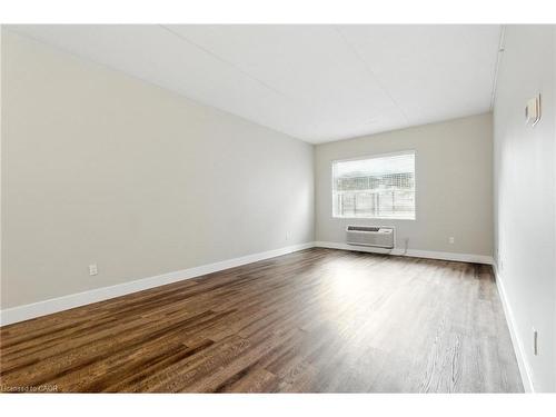 201-149 Main Street W, Hamilton, ON - Indoor
