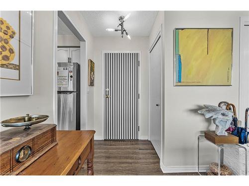 707-81 Scott Street, St. Catharines, ON - Indoor