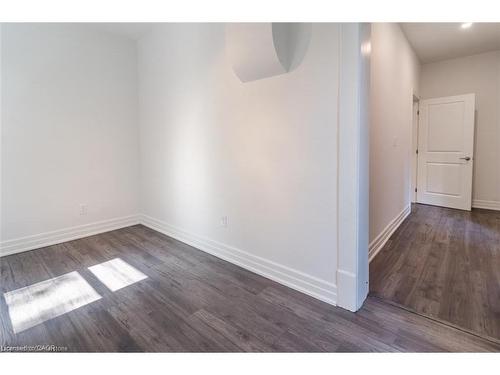 115 Spadina Avenue, Hamilton, ON - Indoor Photo Showing Other Room