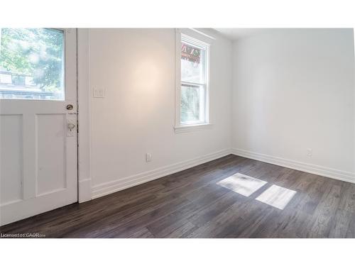 115 Spadina Avenue, Hamilton, ON - Indoor Photo Showing Other Room