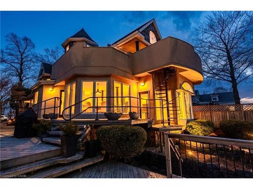 91 Mountain Park Avenue, Hamilton, ON - Outdoor With Deck Patio Veranda
