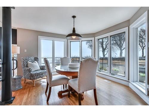 91 Mountain Park Avenue, Hamilton, ON - Indoor Photo Showing Dining Room