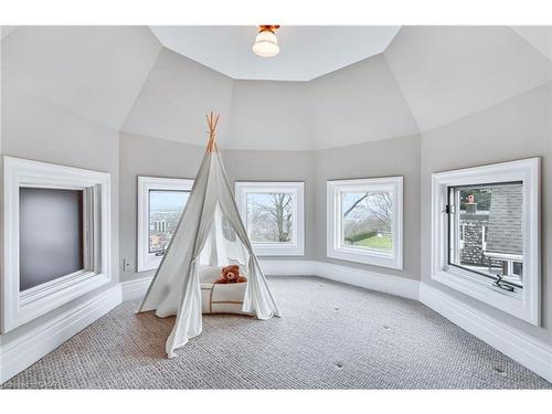 91 Mountain Park Avenue, Hamilton, ON - Indoor Photo Showing Other Room