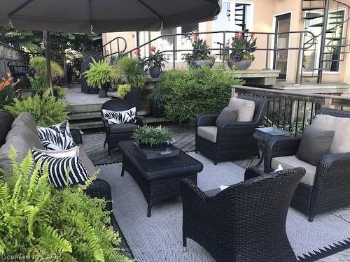 91 Mountain Park Avenue, Hamilton, ON - Outdoor With Deck Patio Veranda