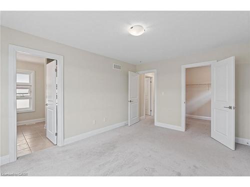 34 Sportsman Hill Street, Kitchener, ON - Indoor