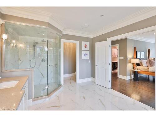 2229 Lakeshore Road, Burlington, ON - Indoor Photo Showing Bathroom