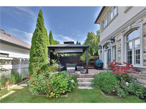 2229 Lakeshore Road, Burlington, ON - Outdoor