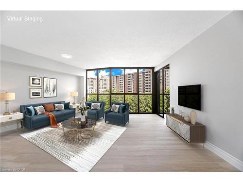 606-1240 Marlborough Court, Oakville, ON - Indoor Photo Showing Living Room