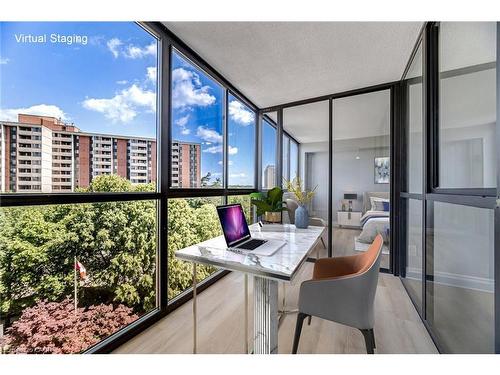 606-1240 Marlborough Court, Oakville, ON -  With Exterior