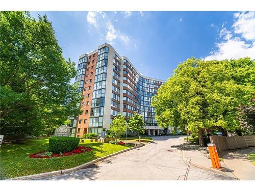 606-1240 Marlborough Court, Oakville, ON - Outdoor With Facade