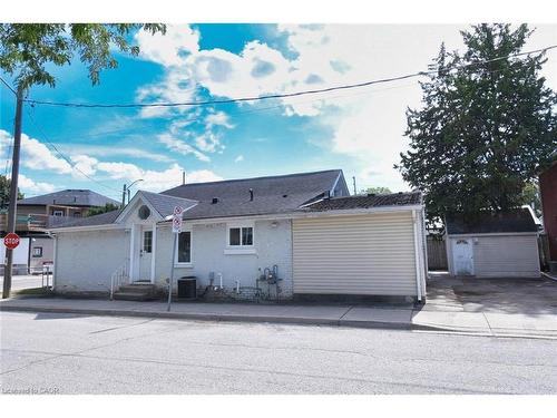 139 Chestnut Avenue  Brantford, ON N3T 4C8