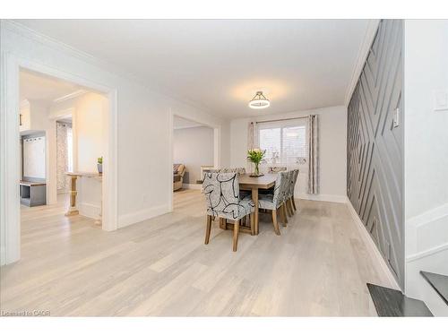 26 Lorraine Drive, Cambridge, ON - Indoor Photo Showing Dining Room